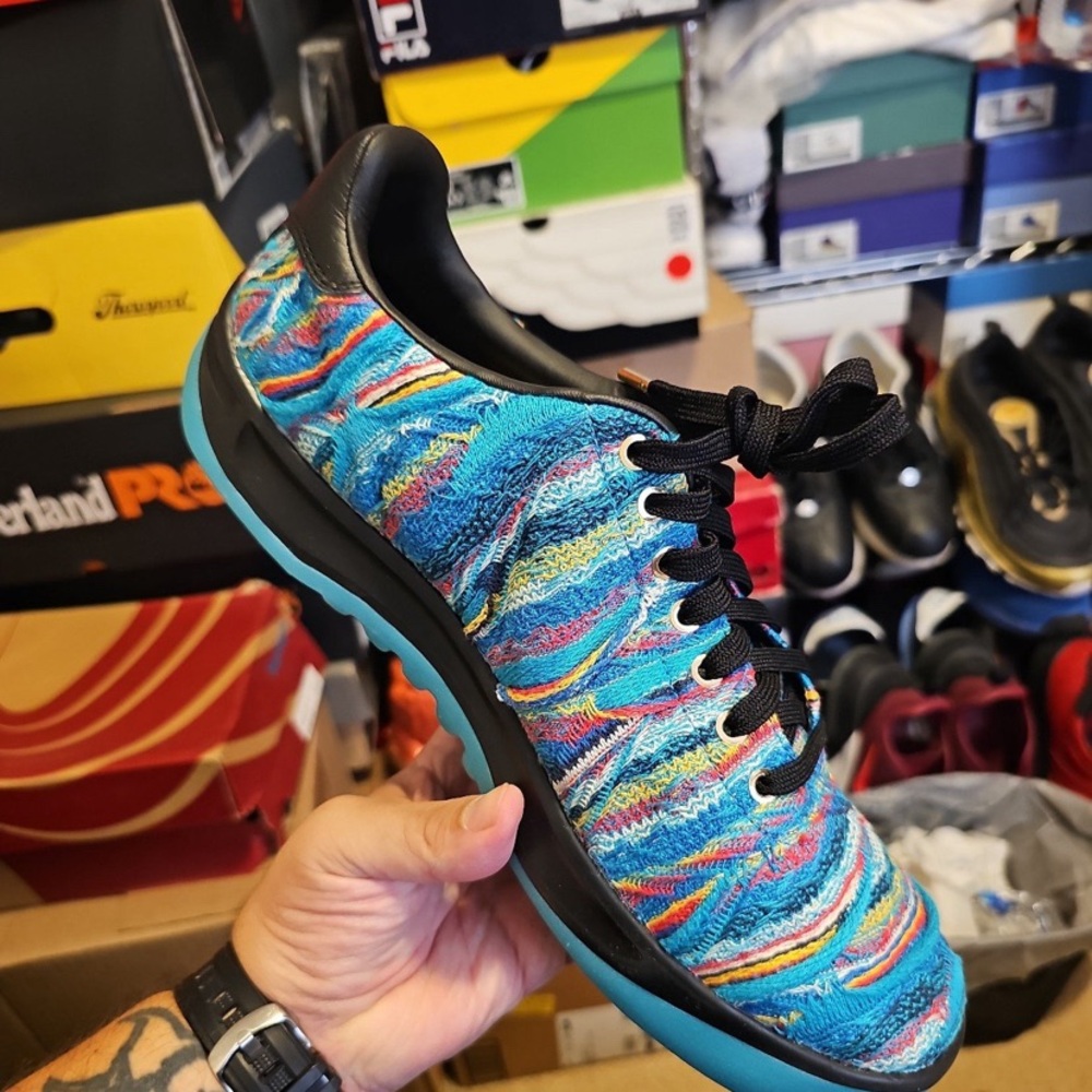 Coogi knit California shoes